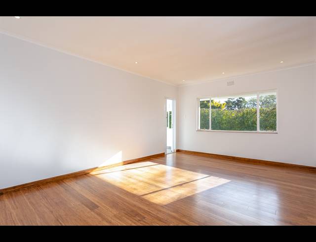 2 BEDROOM APARTMENT TO LET IN NEWLANDS